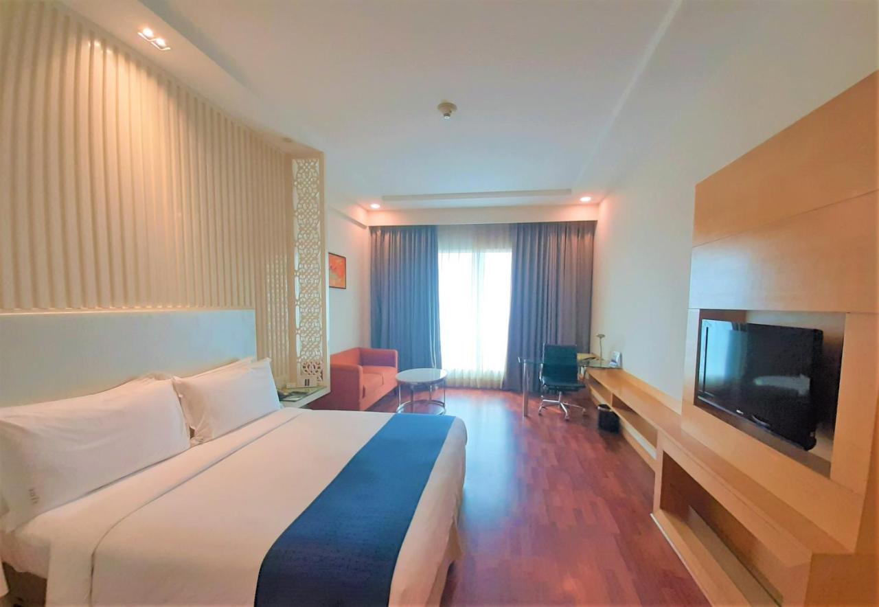 Holiday Inn Amritsar Ranjit Avenue, an IHG Hotel Bagian luar foto