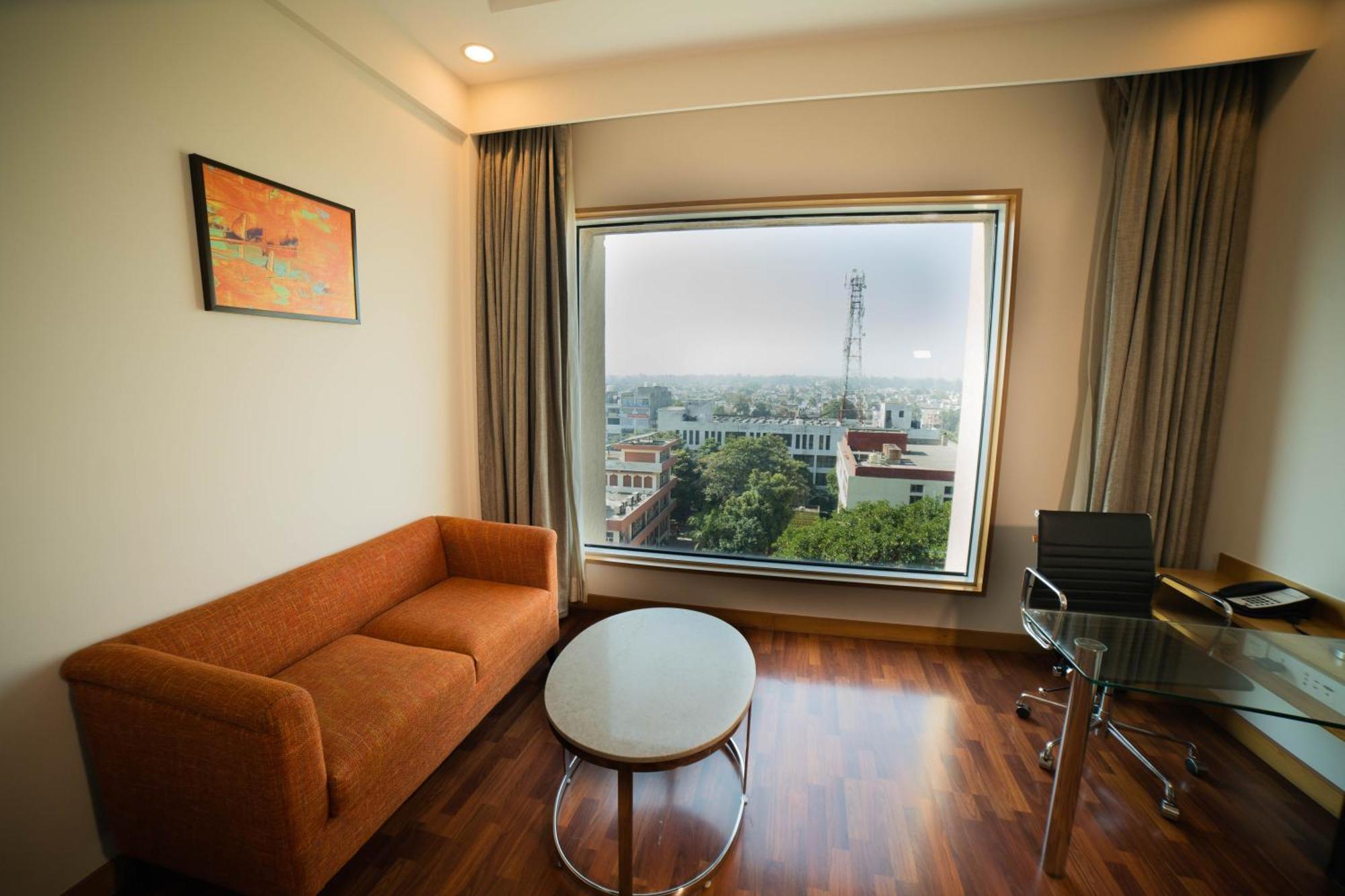Holiday Inn Amritsar Ranjit Avenue, an IHG Hotel Bagian luar foto